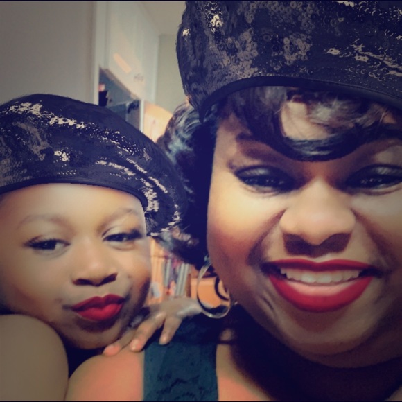 Meet your Posher, I-sha - Picture 1 of 4